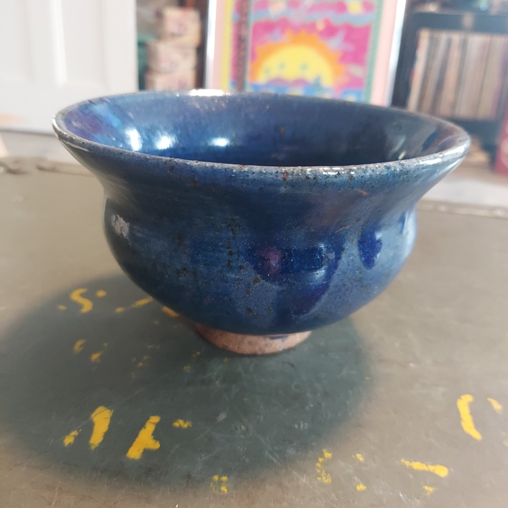 Handmade Studio Pottery Blue Glazed Ceramic Bowl Signed MD 3.5x5.5 Cobalt Speckl
